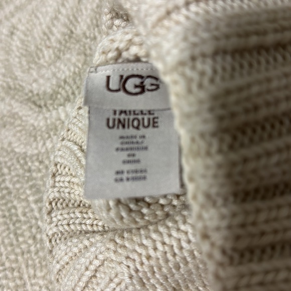 UGG beige hat! - Picture 3 of 4